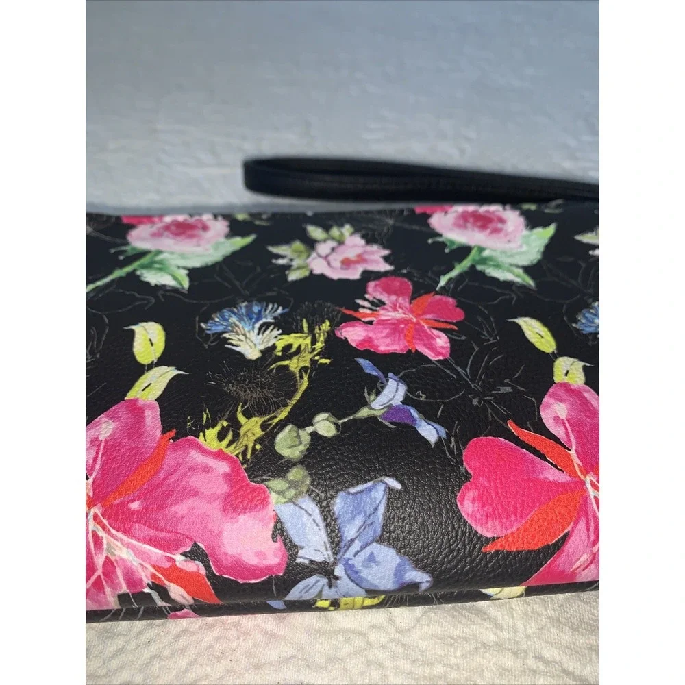 Betsey Johnson Double Zip Wristlet/Pouch‎ Black Floral XOTALLI, MSRP: $58